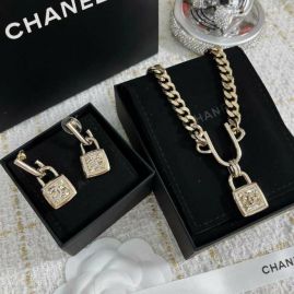 Picture of Chanel Sets _SKUChanelsuits1213016283